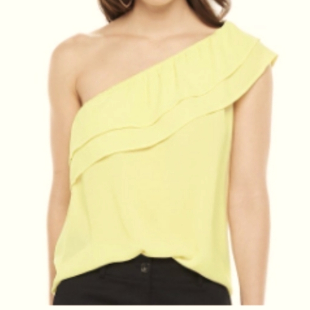 NWT Ruffled One shoulder top
